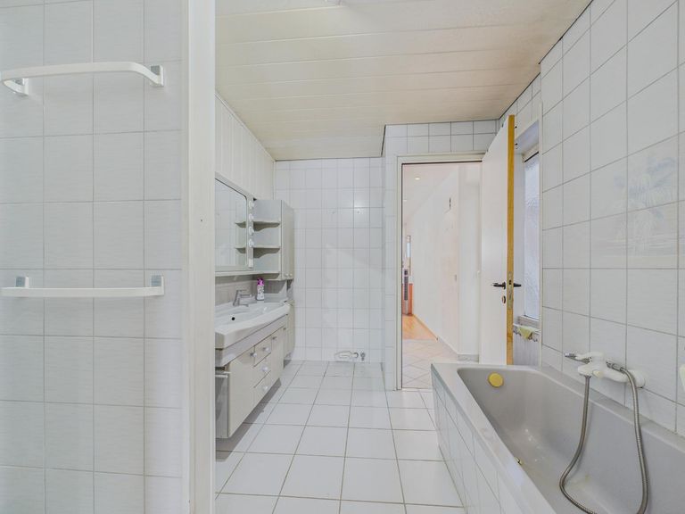 Badezimmer 1