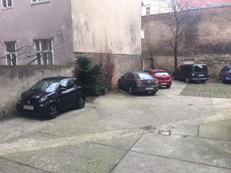 KFZ Stellplätze