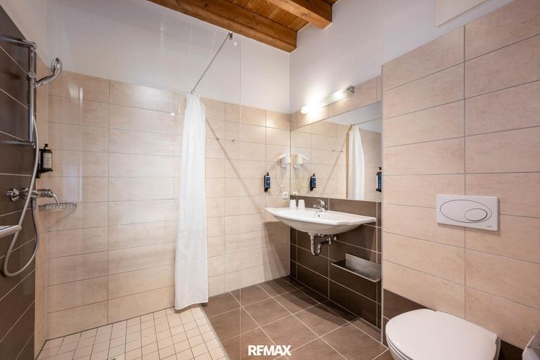 Badezimmer 1