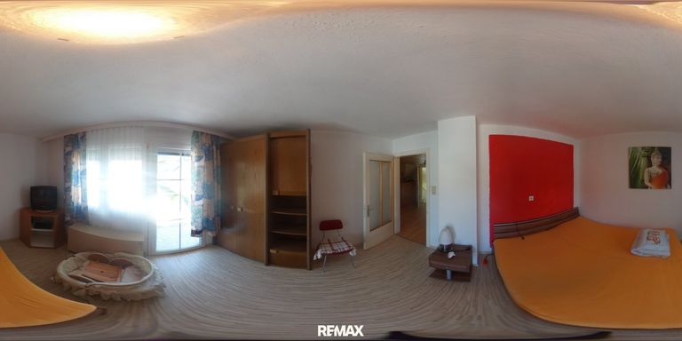 Zimmer 1 OG