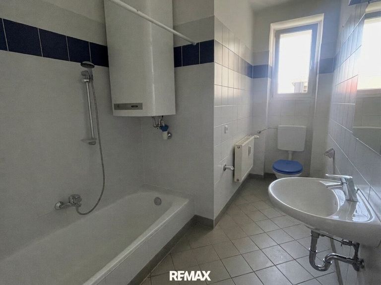Badezimmer mit Badewanne
