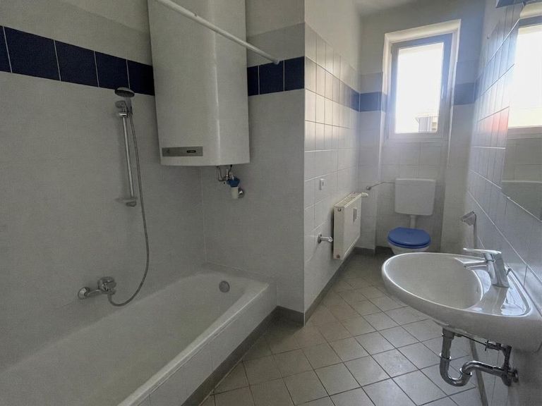 Badezimmer mit Badewanne
