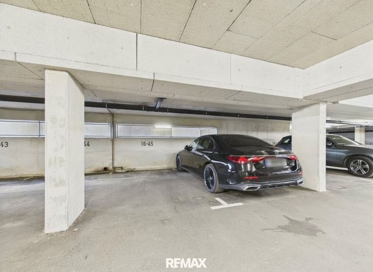 Tiefgaragenplatz