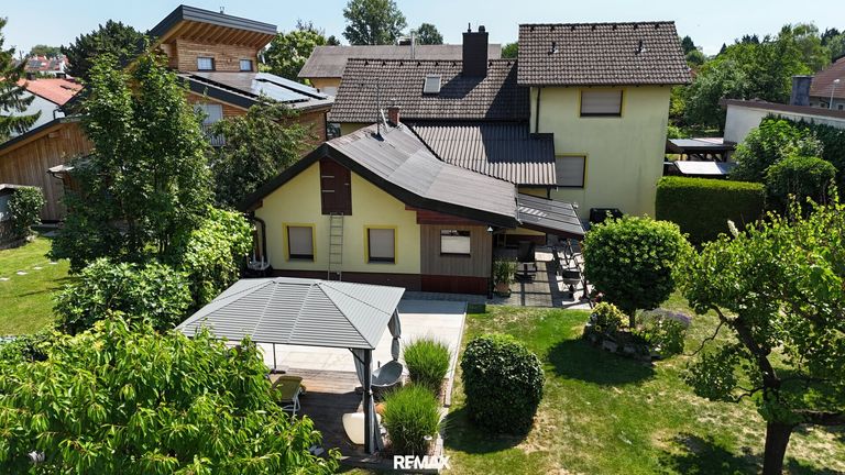 Drohnenansicht von hinten