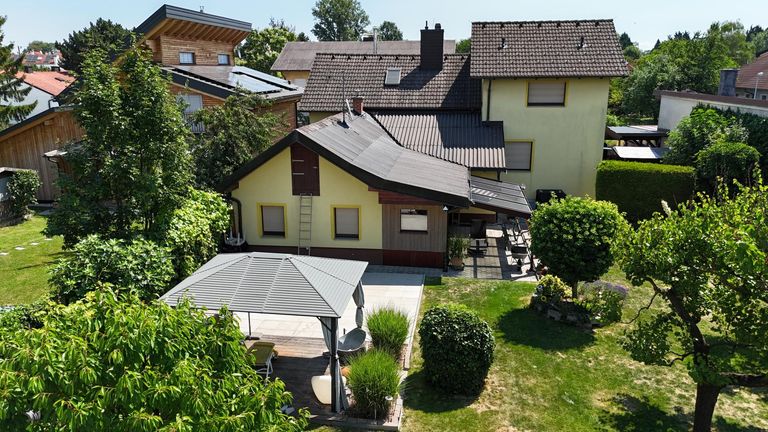 Drohnenansicht von hinten