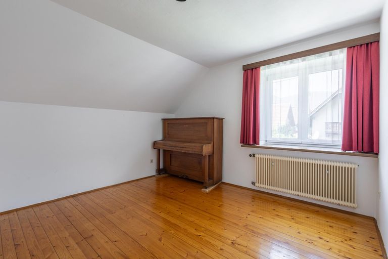 Zimmer 1 OG