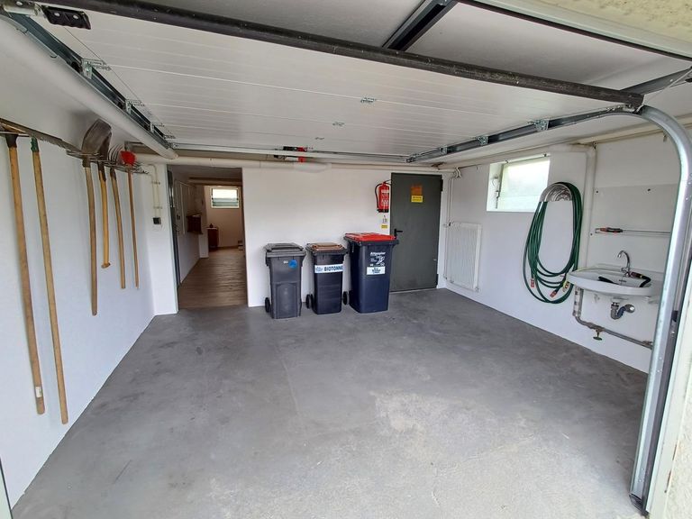 17 KG Garage klein