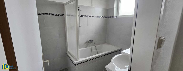 großes Badezimmer