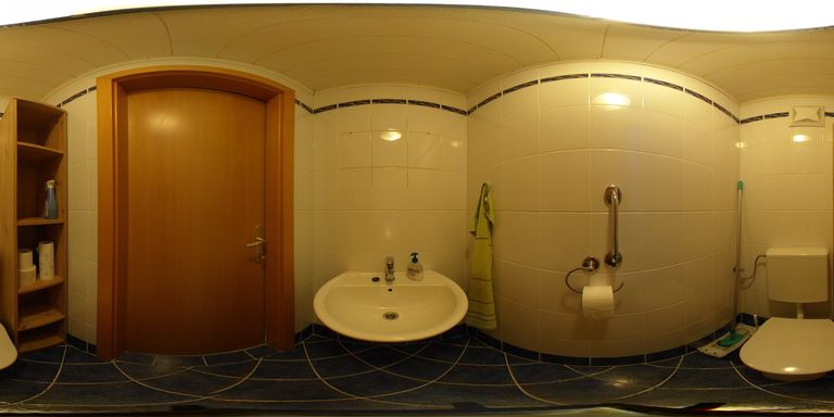 separates WC