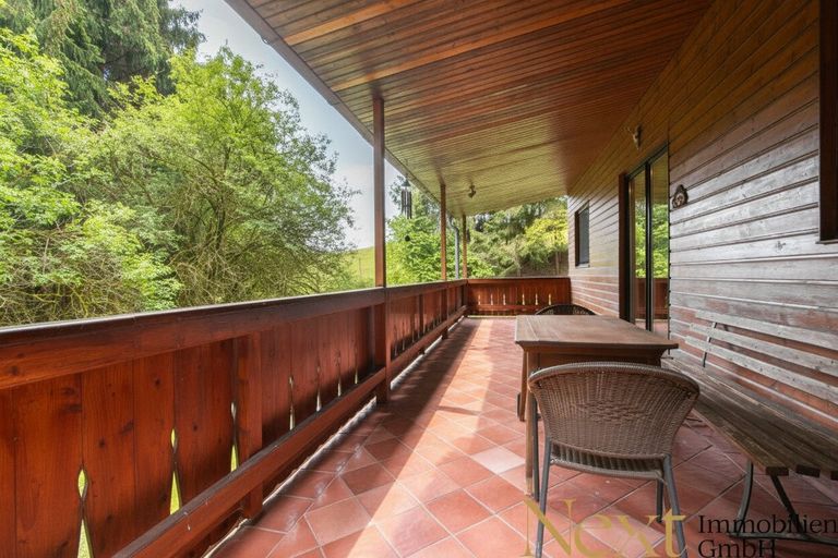 Terrasse III (KI generiert)