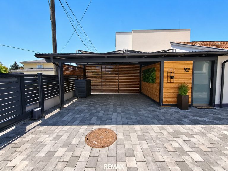 Carport