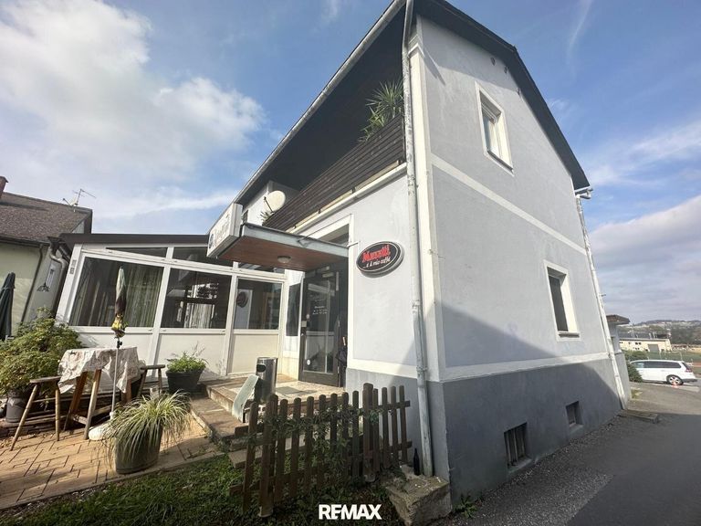 Café mit Gastgarten