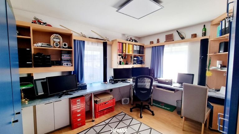 Arbeitszimmer 1. OG