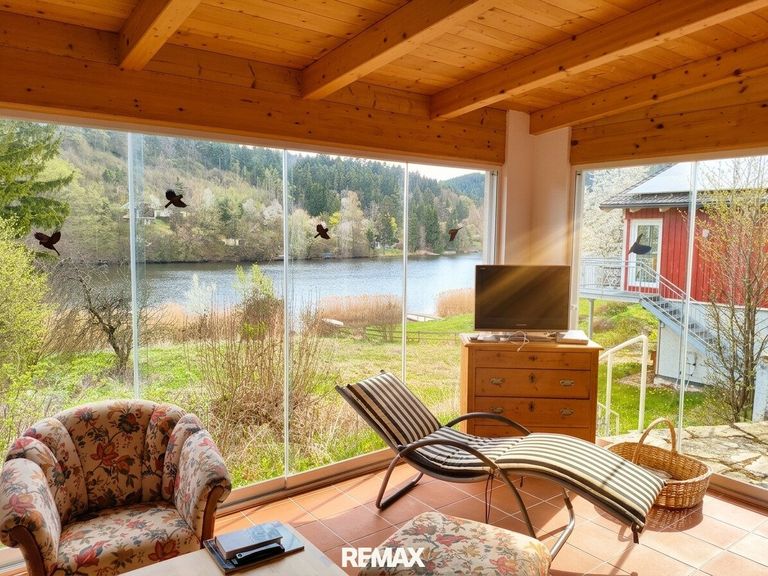 Loggia mit Ausblick zum Stausse