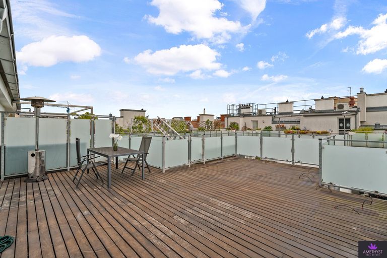 Großzügige Terrasse