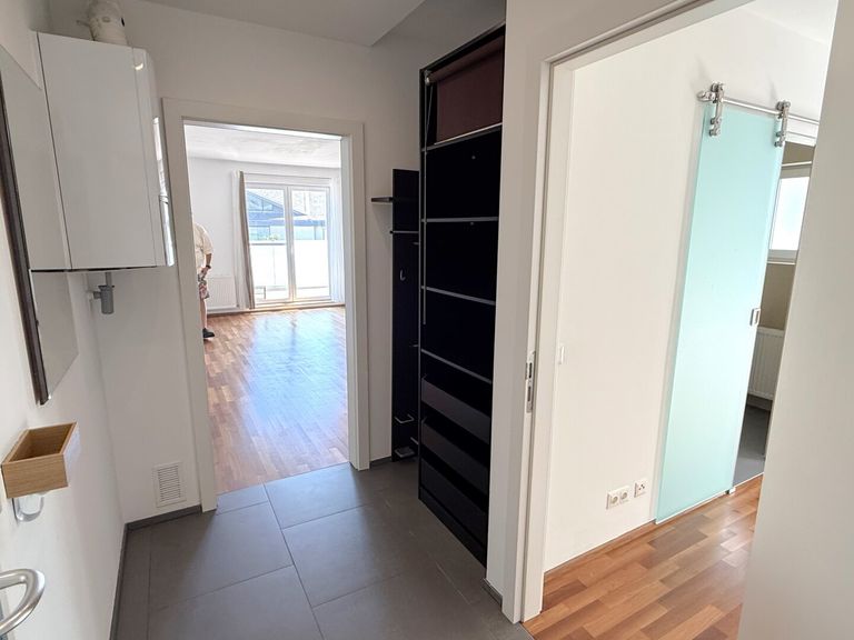 Vorraum mit Garderobe