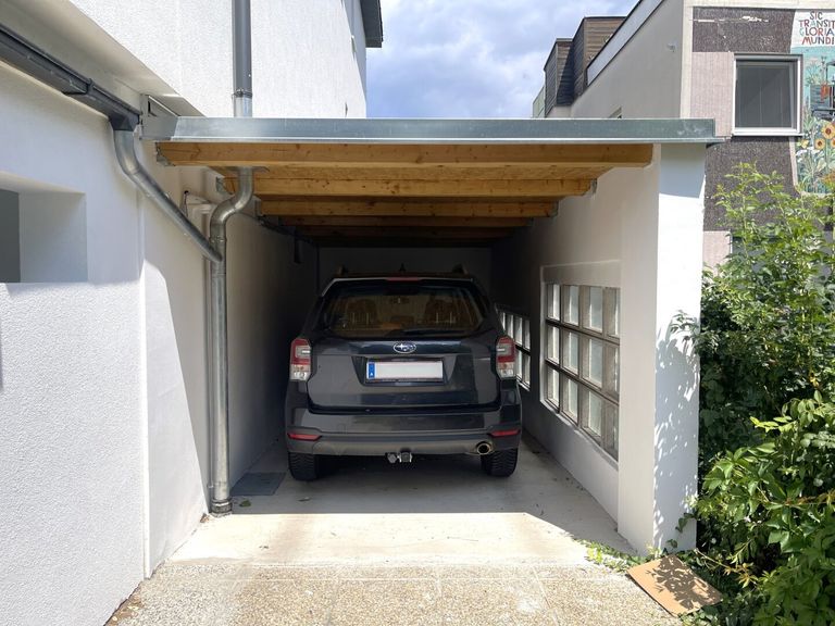 Offene Garage