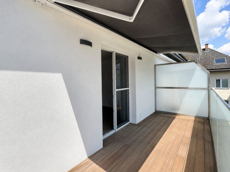 Terrasse mit Markise