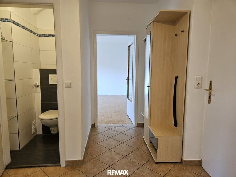 Vorraum und WC