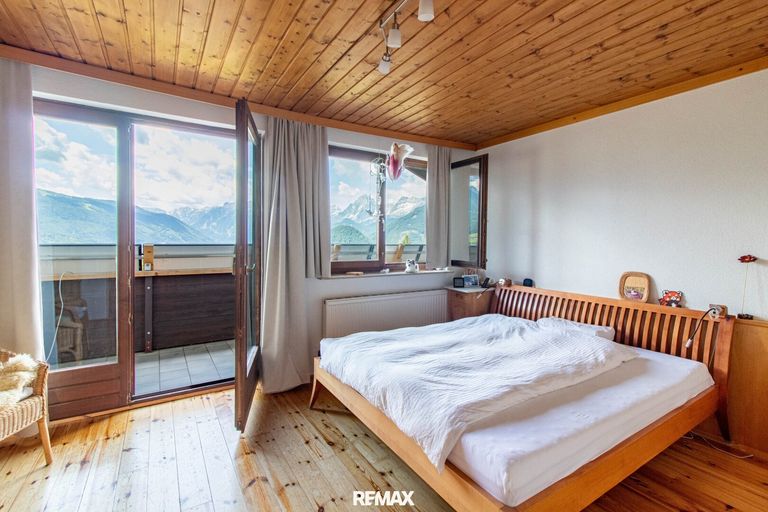 Schlafzimmer mit Balkon