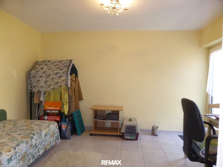 Zimmer/ Büro