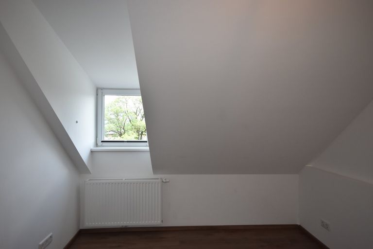 Schlafzimmer - Moderne und gemütliche 2 Zimmer Dachgeschosswohnung Miete Grödig Salzburg