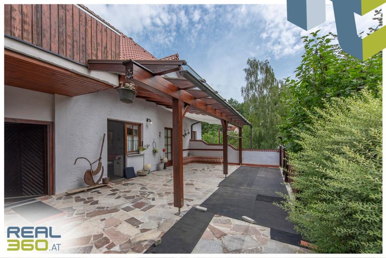 Terrasse im EG teilweise Überdacht