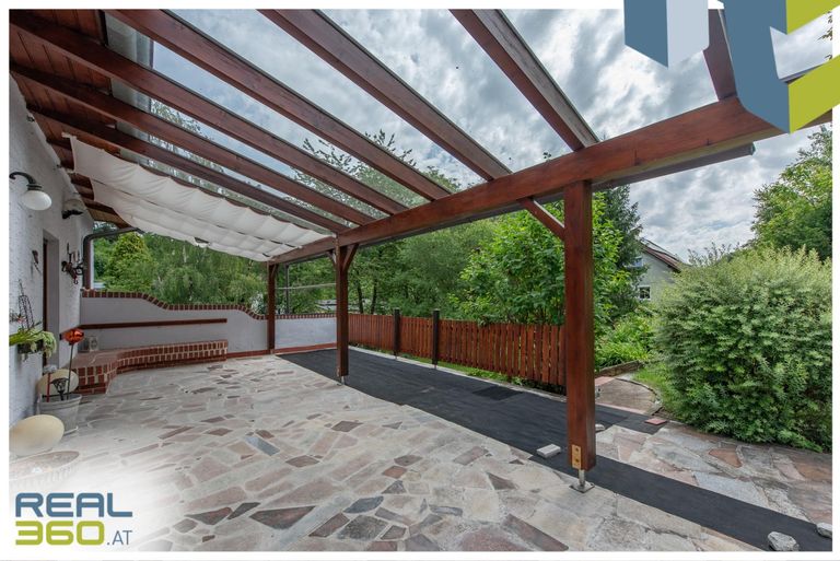 Terrasse im EG teilweise Überdacht