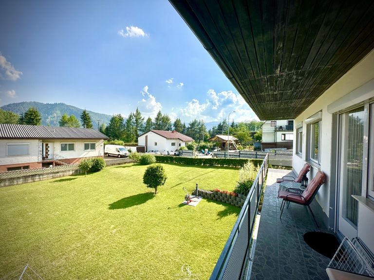 Überdachter Balkon