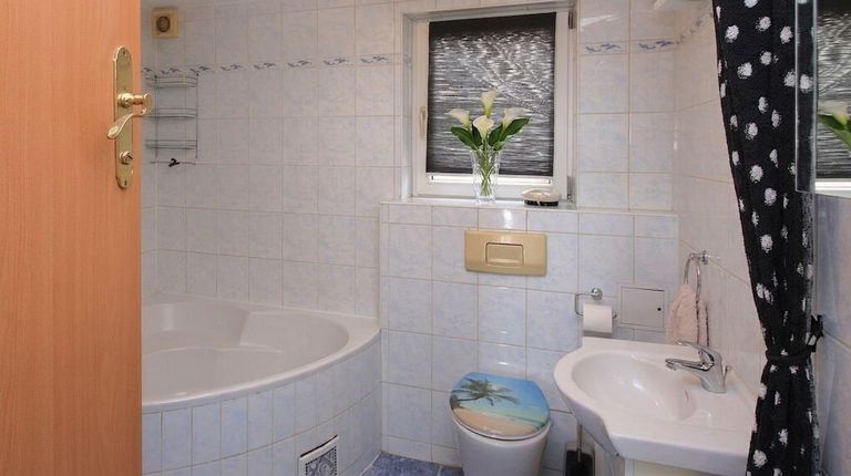 Badezimmer Erdgeschoss