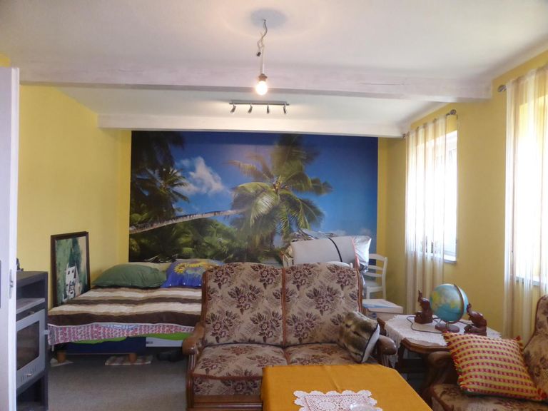 Wohnzimmer vorderes Haus