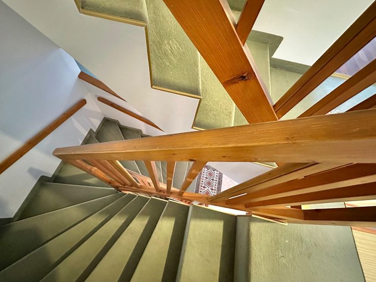 Treppe hinauf