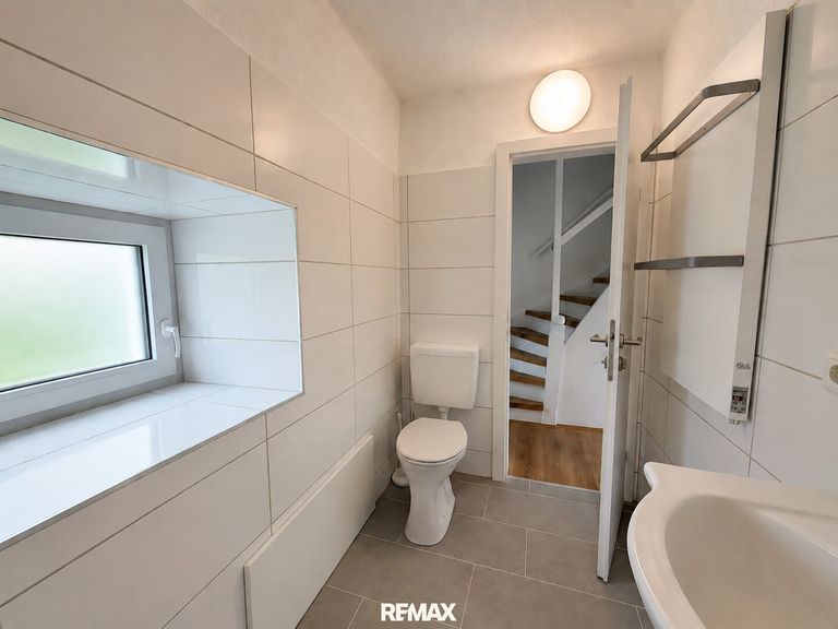 Badezimmer inkl. Toilette