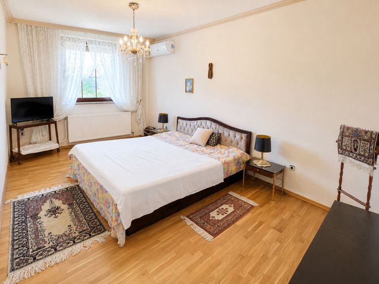 Schlafzimmer Hoftrakt