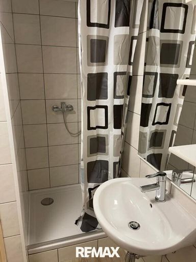 Badezimmer  mit Dusche