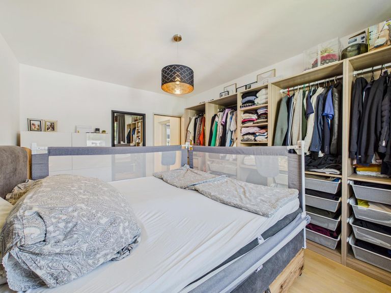 Schlafzimmer 2