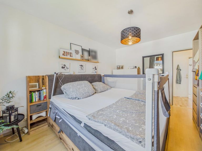 Schlafzimmer 1