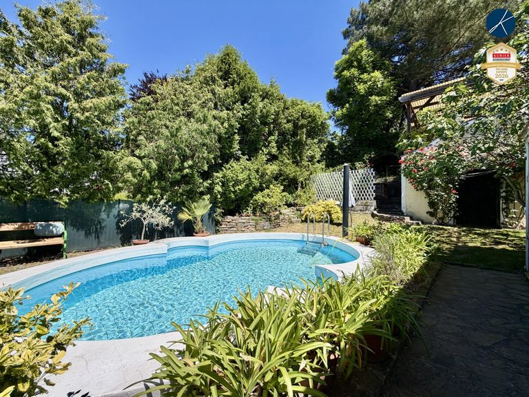 Garten mit Pool