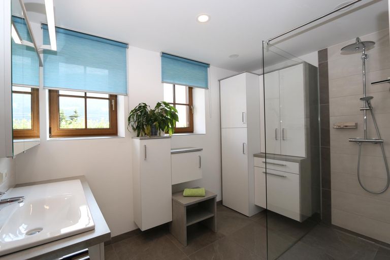 Badezimmer EG