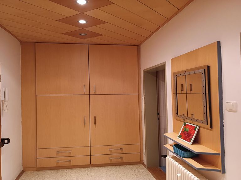 Vorzimmer Schrank