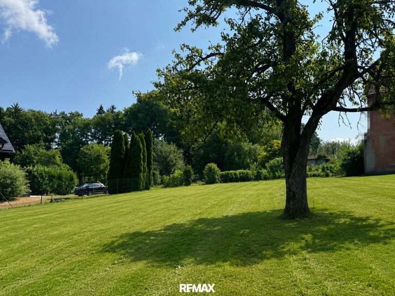 Attraktive Bauparzelle in guter Lage von Scharten