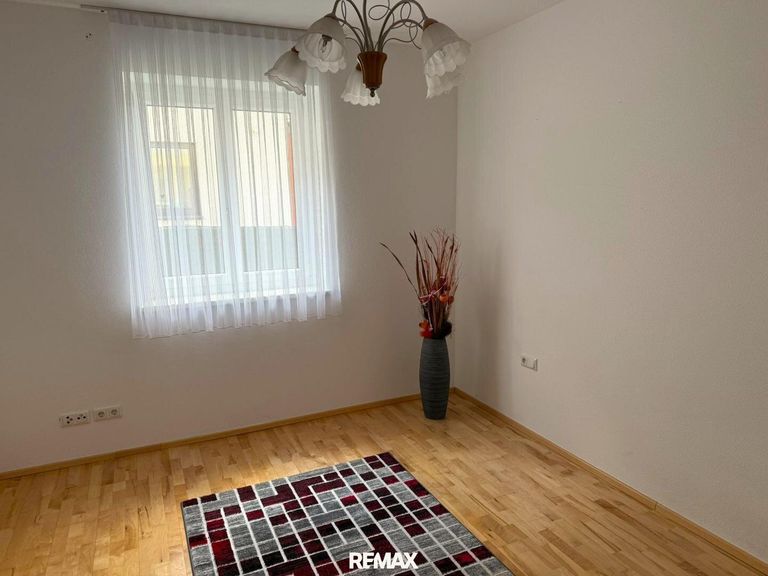 Kinderzimmer - EG (1 v 3)
