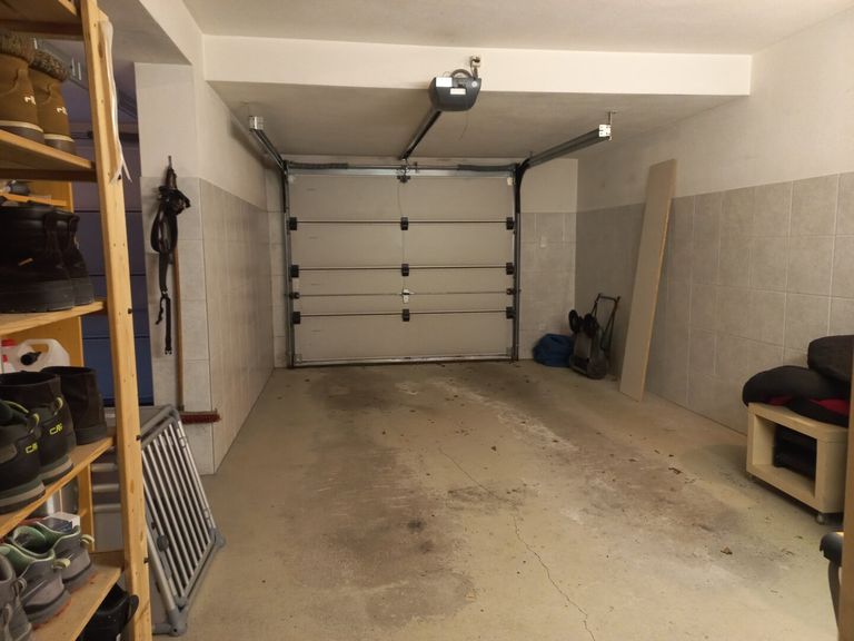 Garage 1