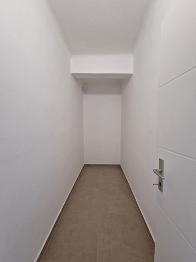 große Abstellkammer