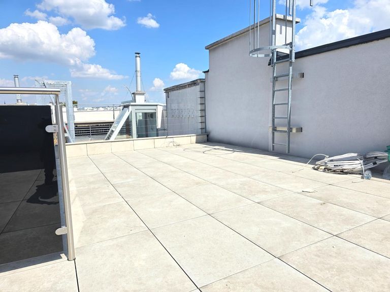 Blechturmgasse Top 27 Terrasse b