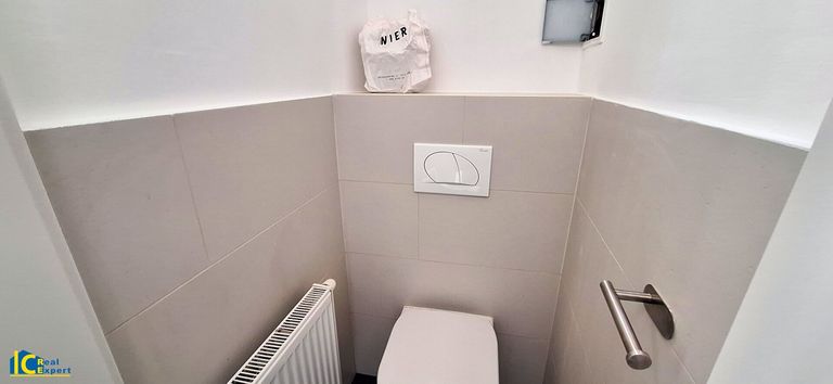 WC mit Fenster