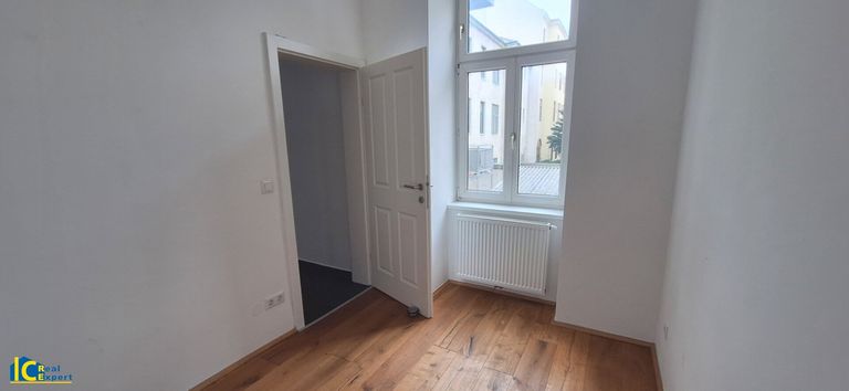 Kleines hofseitiges Kabinett