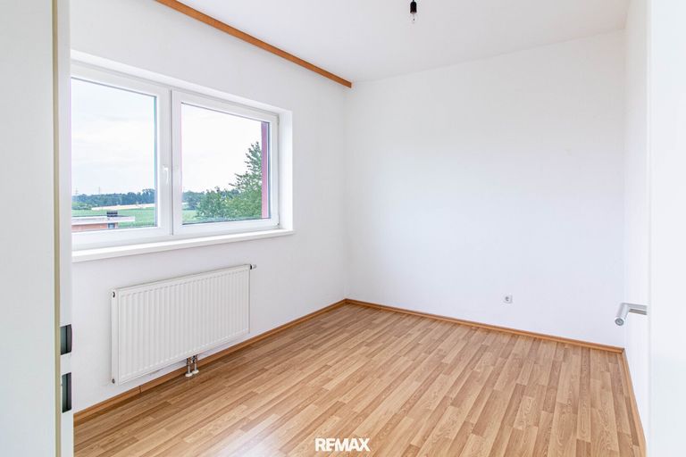 helles Schlafzimmer zum Entspannen