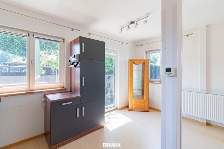 mit Ausgang zur Terrasse