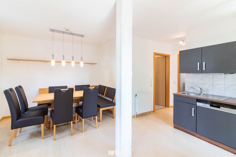 offen gestalteter Ess- Wohnraum
